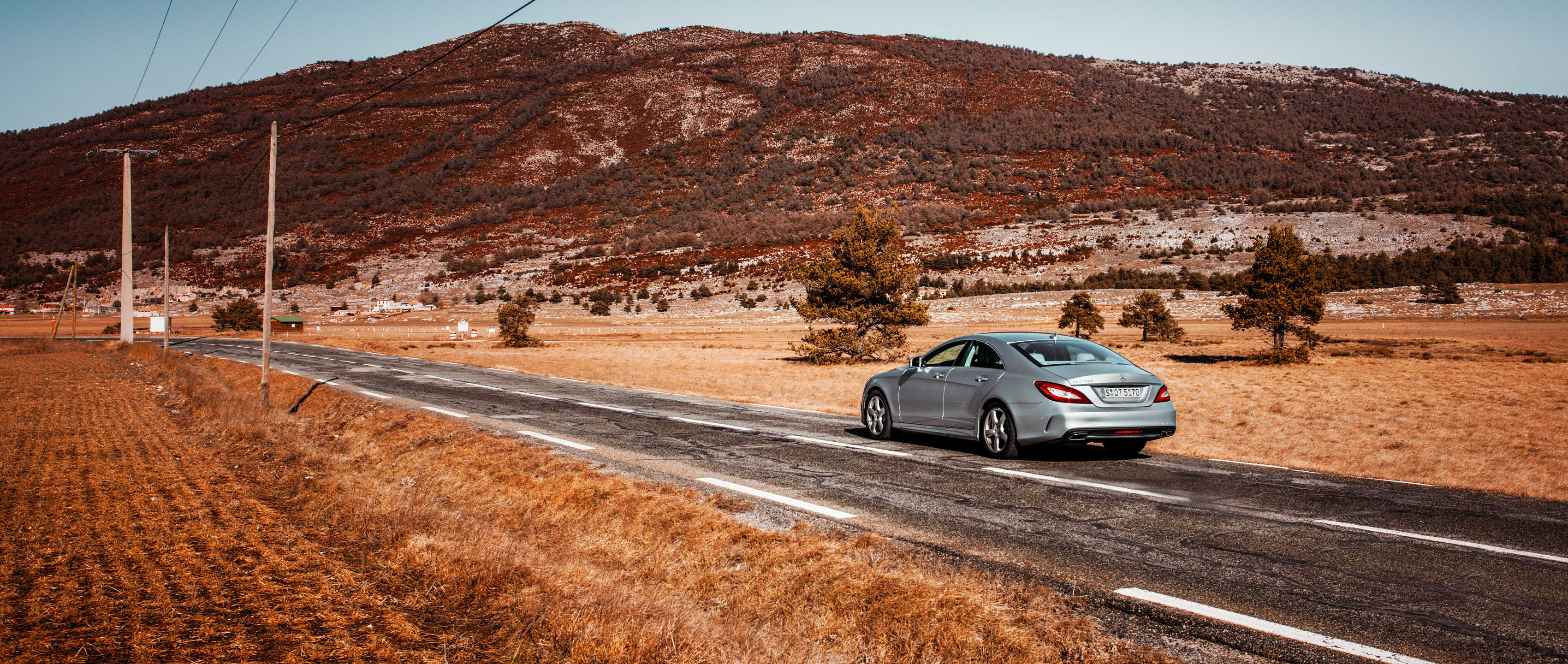 https://charkhoyadak.com/administrator/files/UploadFile/06-mercedes-benz-fahrzeuge-cls-500-coupe-c-218-3400x1440.jpg